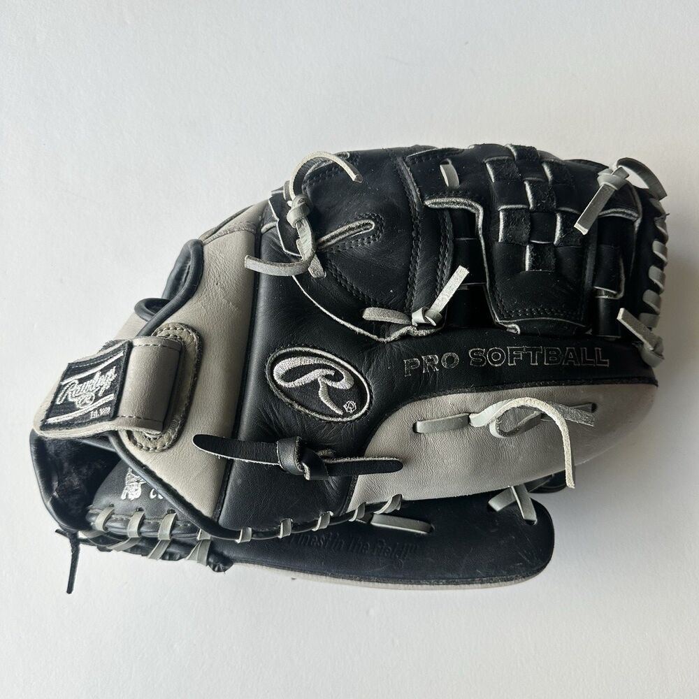Rawlings SB1301 Silverback 13 Inch Utility Softball Glove RHT Black/Silver VTG
